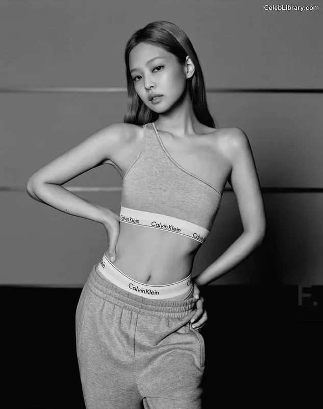 Jennie  BLΛƆKPIИK (Blackpink) photo 2 of 3632