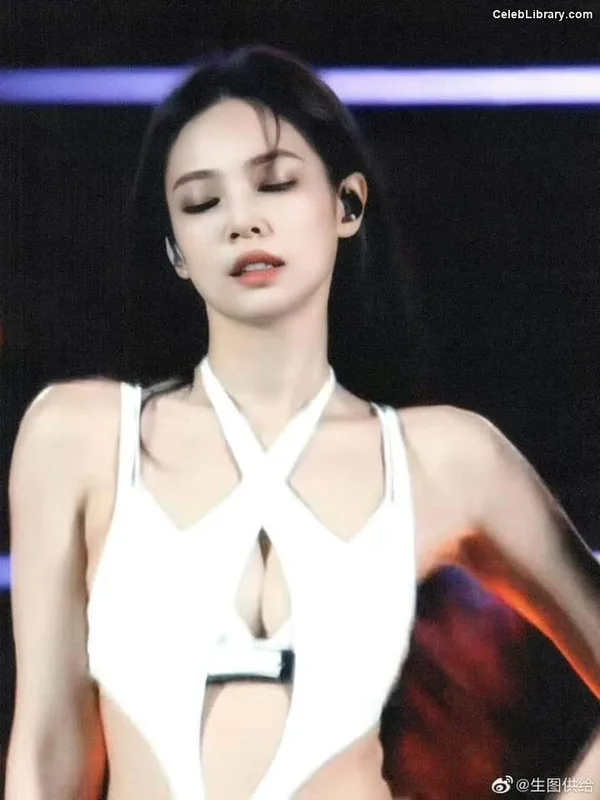 Jennie  BLΛƆKPIИK (Blackpink) photo 20 of 3632