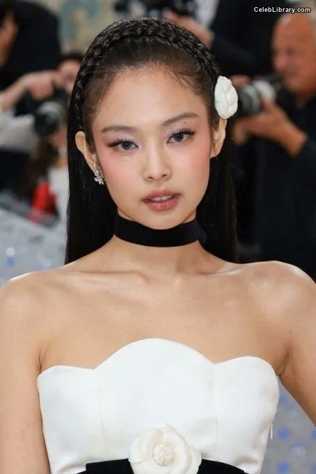 Jennie  BLΛƆKPIИK (Blackpink) photo 4 of 3632