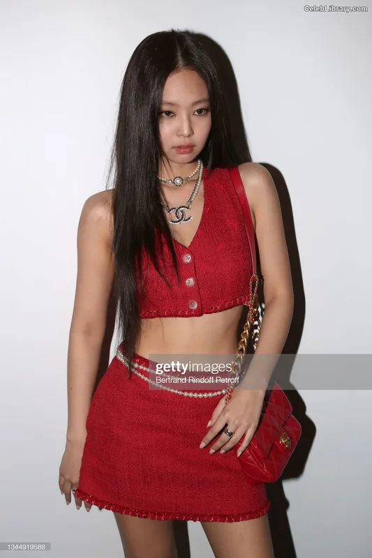 Jennie  BLΛƆKPIИK (Blackpink) photo 3 of 3632