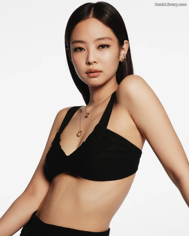 Jennie  BLΛƆKPIИK (Blackpink) photo 9 of 3632