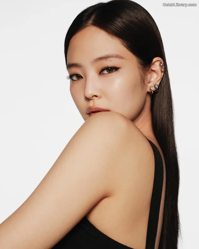Jennie  BLΛƆKPIИK (Blackpink) photo 11 of 3632