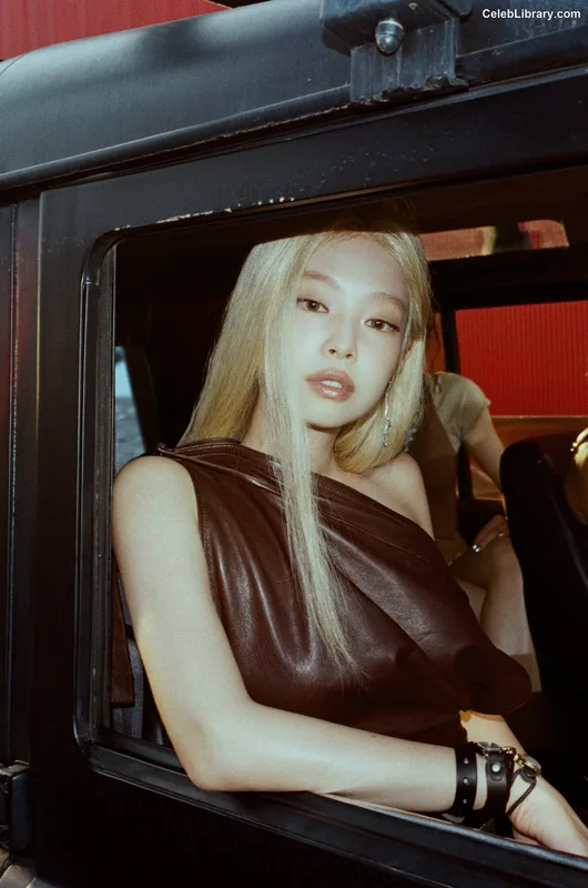 Jennie BLΛƆKPIИK (Blackpink) photo 8 of 3632
