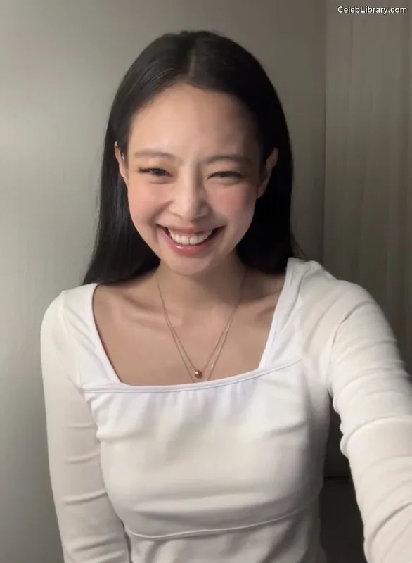 Jennie BLΛƆKPIИK (Blackpink) photo 5 of 3632