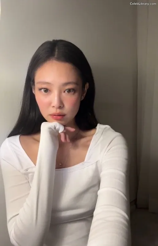 Jennie BLΛƆKPIИK (Blackpink) photo 6 of 3632