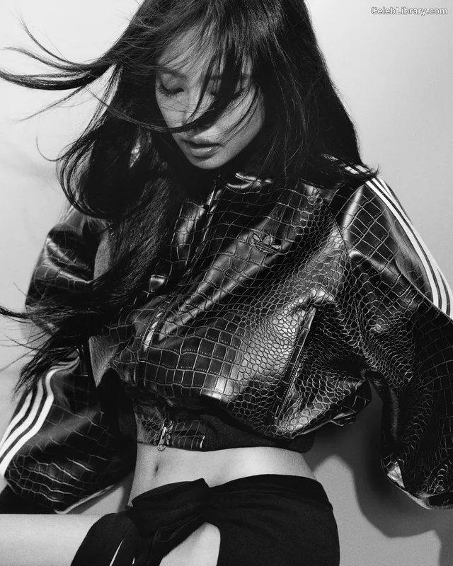 Jennie BLΛƆKPIИK (Blackpink) photo 4 of 3632