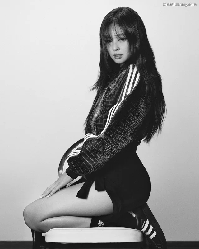 Jennie BLΛƆKPIИK (Blackpink) photo 5 of 3632