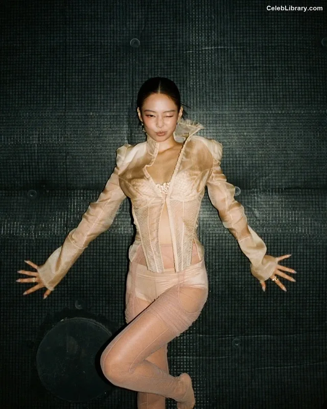 Jennie BLΛƆKPIИK (Blackpink) photo 23 of 3632