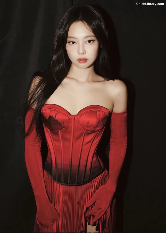Jennie  BLΛƆKPIИK (Blackpink) photo 4 of 3632