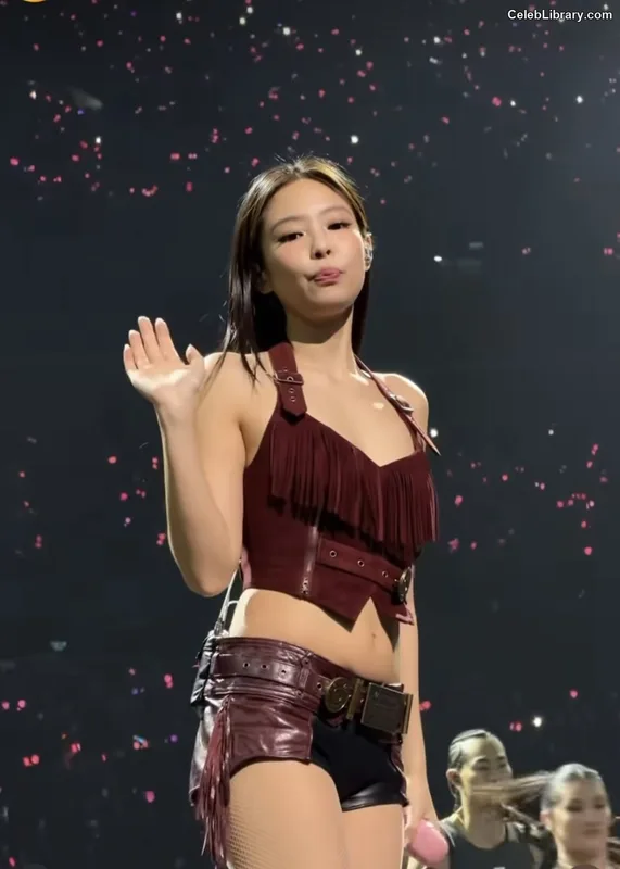 Jennie  BLΛƆKPIИK (Blackpink) photo 7 of 3632