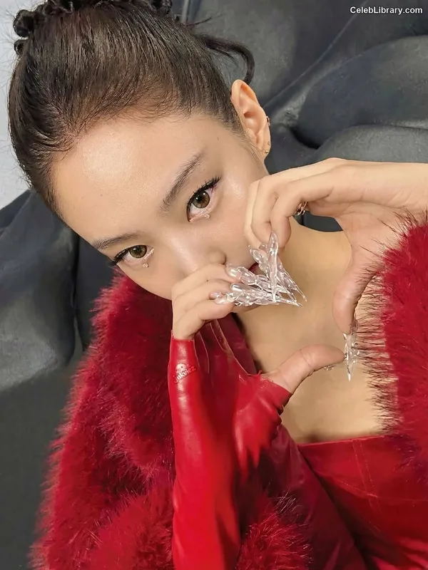Jennie  BLΛƆKPIИK (Blackpink) photo 18 of 3632