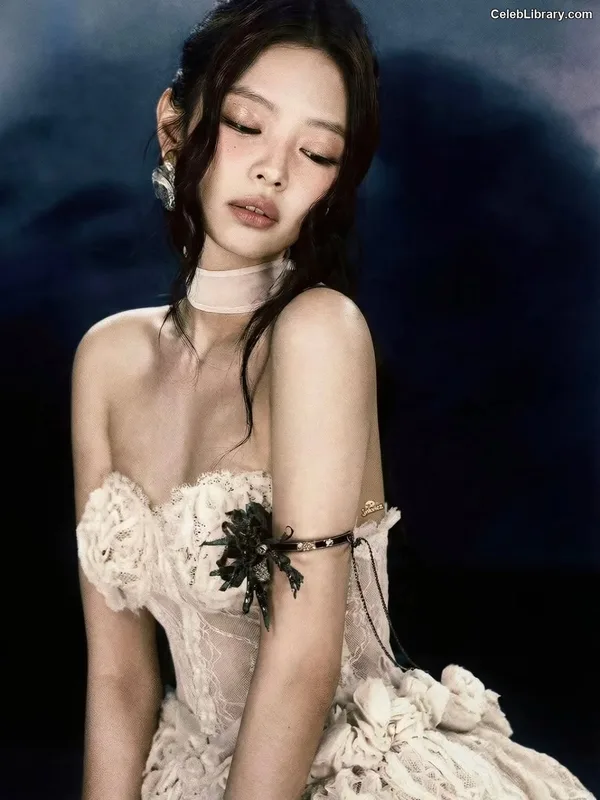 Jennie  BLΛƆKPIИK (Blackpink) photo 3 of 3632