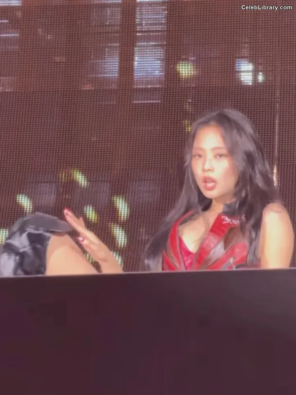 Jennie  BLΛƆKPIИK (Blackpink) photo 5 of 3632