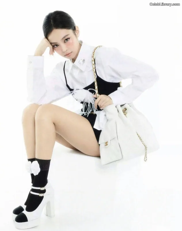 Jennie  BLΛƆKPIИK (Blackpink) photo 17 of 3632