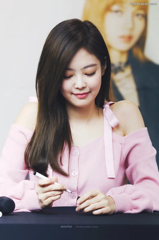 Jennie  BLΛƆKPIИK (Blackpink) photo 20 of 3632