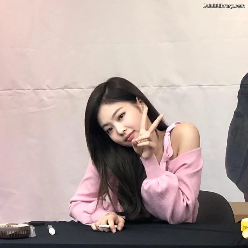 Jennie  BLΛƆKPIИK (Blackpink) photo 23 of 3632