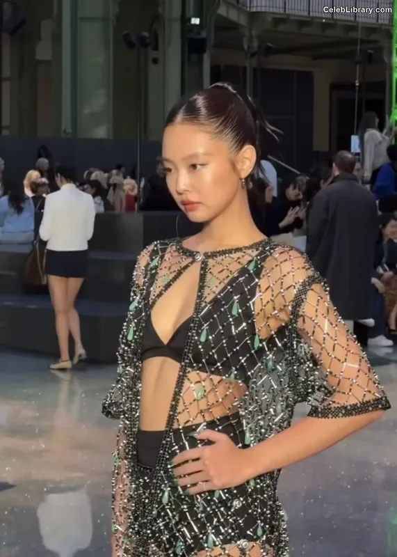 Jennie  BLΛƆKPIИK (Blackpink) photo 9 of 3632