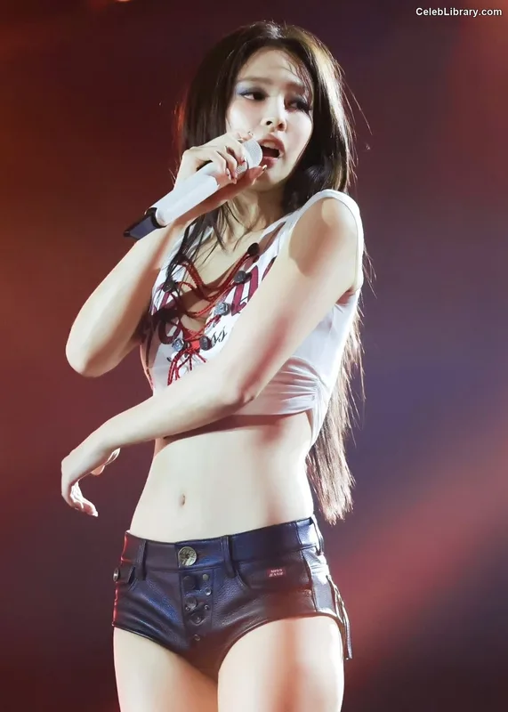 Jennie  BLΛƆKPIИK (Blackpink) photo 17 of 3632