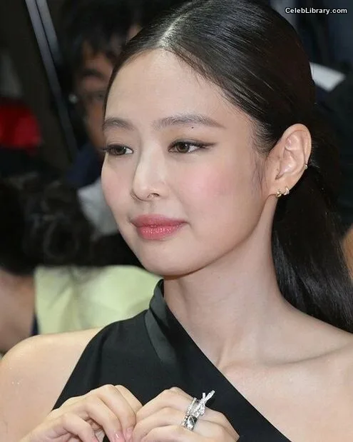 Jennie  BLΛƆKPIИK (Blackpink) photo 21 of 3632