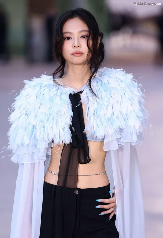 Jennie BLΛƆKPIИK (Blackpink) photo 15 of 3632