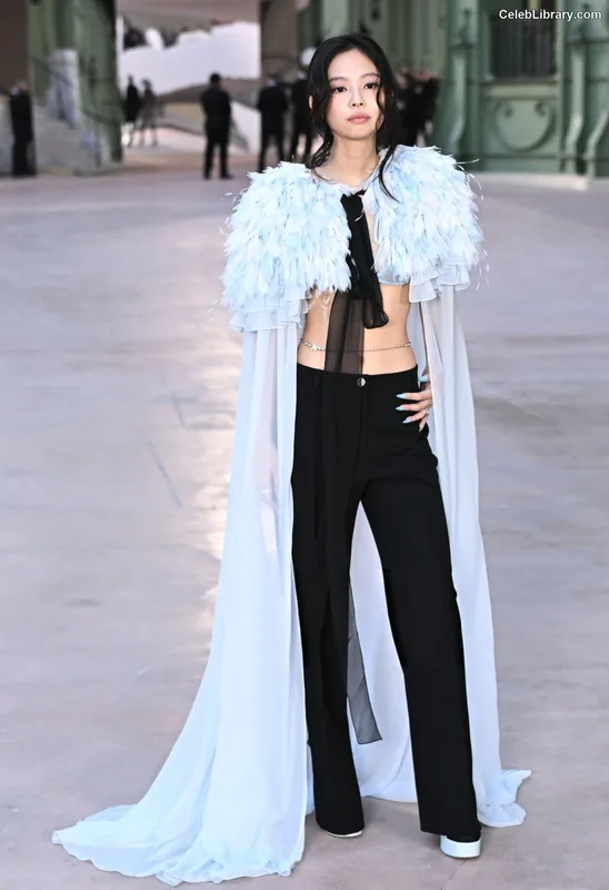 Jennie BLΛƆKPIИK (Blackpink) photo 2 of 3632