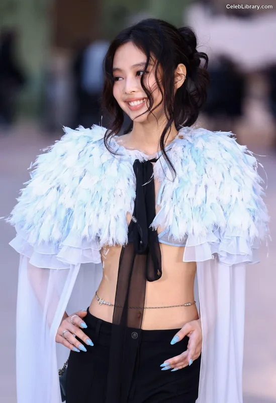 Jennie BLΛƆKPIИK (Blackpink) photo 3 of 3632