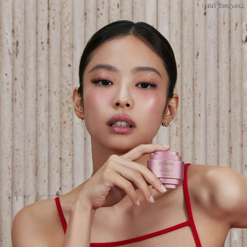 Jennie BLΛƆKPIИK (Blackpink) photo 16 of 3632