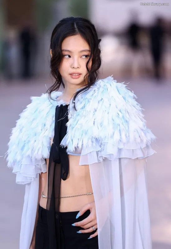 Jennie  BLΛƆKPIИK (Blackpink) photo 2 of 3632