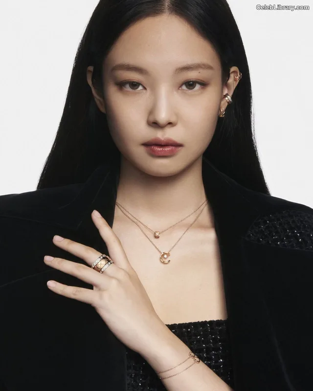 Jennie  BLΛƆKPIИK (Blackpink) photo 4 of 3632