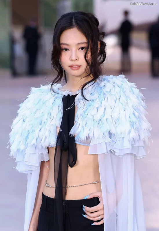 Jennie  BLΛƆKPIИK (Blackpink) photo 10 of 3632