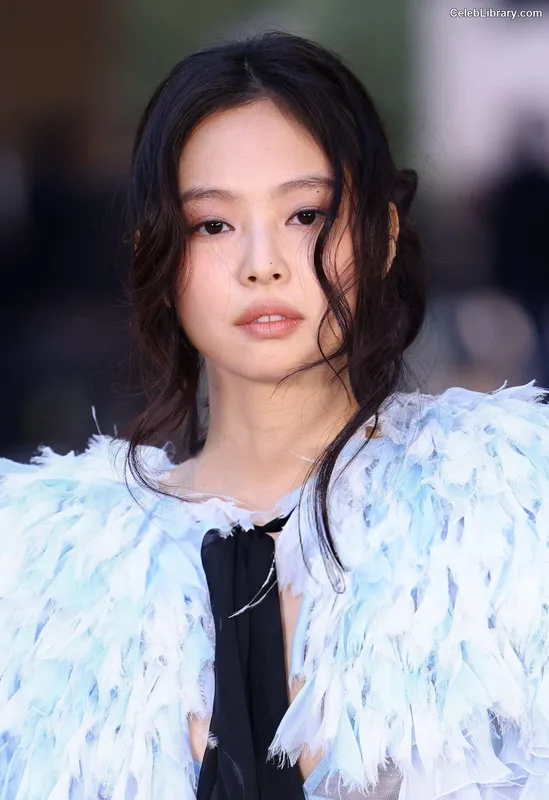 Jennie  BLΛƆKPIИK (Blackpink) photo 20 of 3632