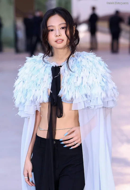 Jennie  BLΛƆKPIИK (Blackpink) photo 21 of 3632