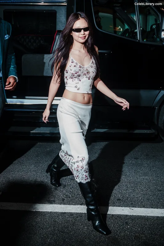Jennie  BLΛƆKPIИK (Blackpink) photo 19 of 3632