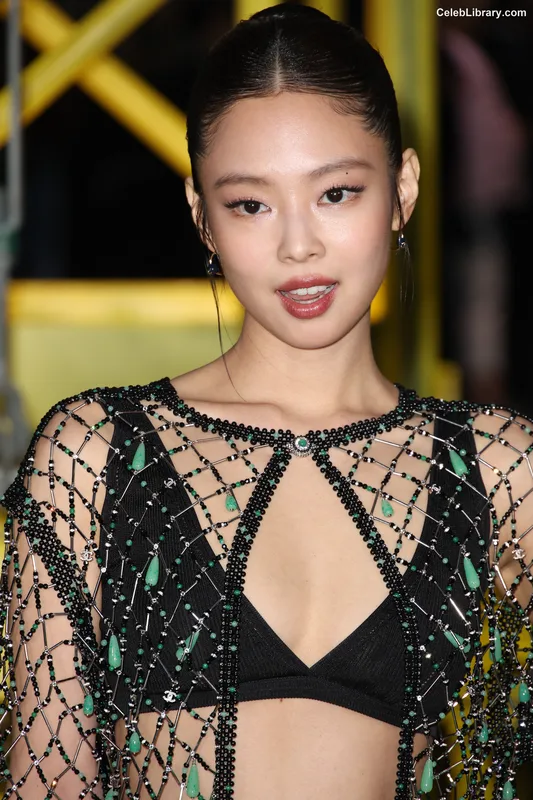 Jennie BLΛƆKPIИK (Blackpink) photo 24 of 3632