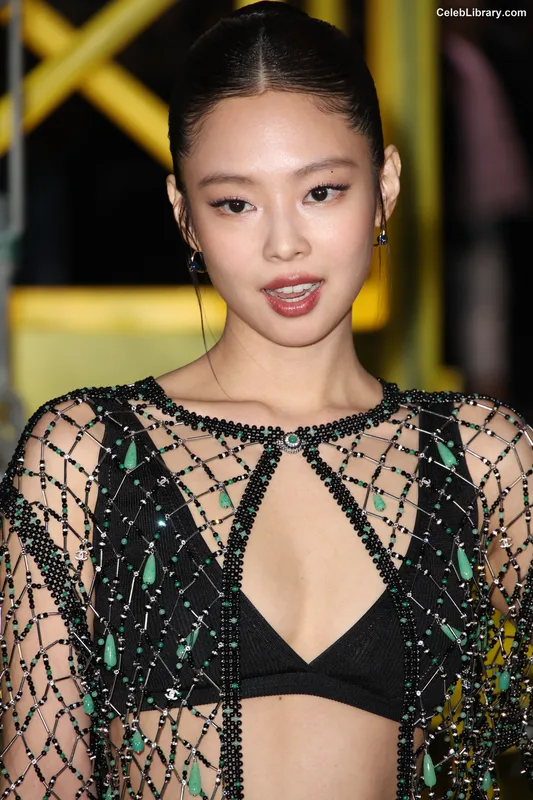 Jennie  BLΛƆKPIИK (Blackpink) photo 13 of 3632
