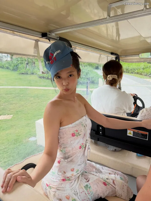Jennie  BLΛƆKPIИK (Blackpink) photo 9 of 3632