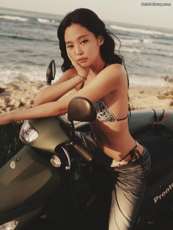 Jennie  BLΛƆKPIИK (Blackpink) photo 18 of 3632