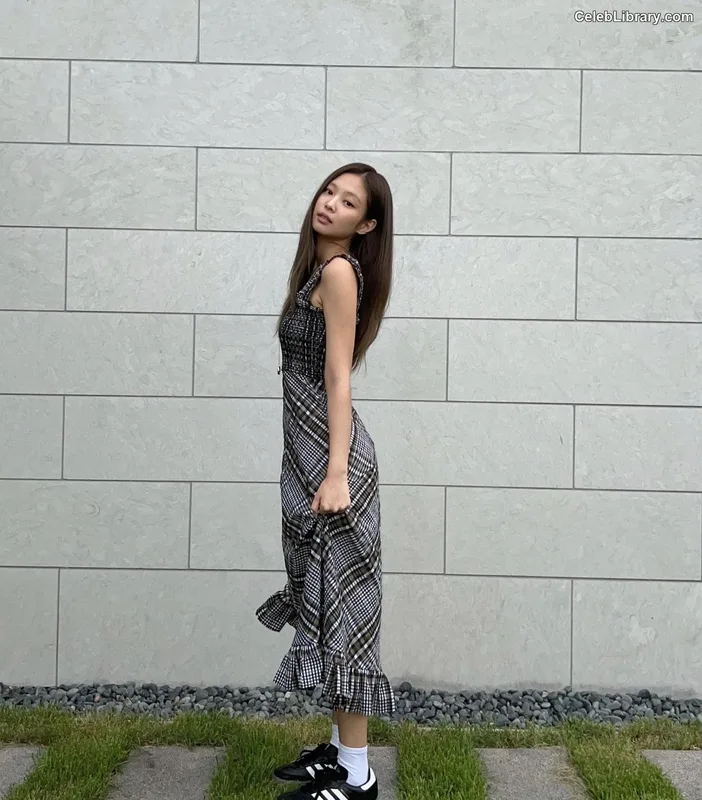 Jennie  BLΛƆKPIИK (Blackpink) photo 18 of 3632