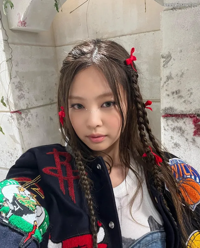 Jennie  BLΛƆKPIИK (Blackpink) photo 3 of 3632