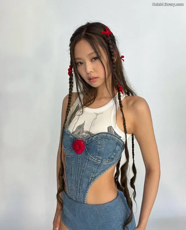 Jennie  BLΛƆKPIИK (Blackpink) photo 6 of 3632