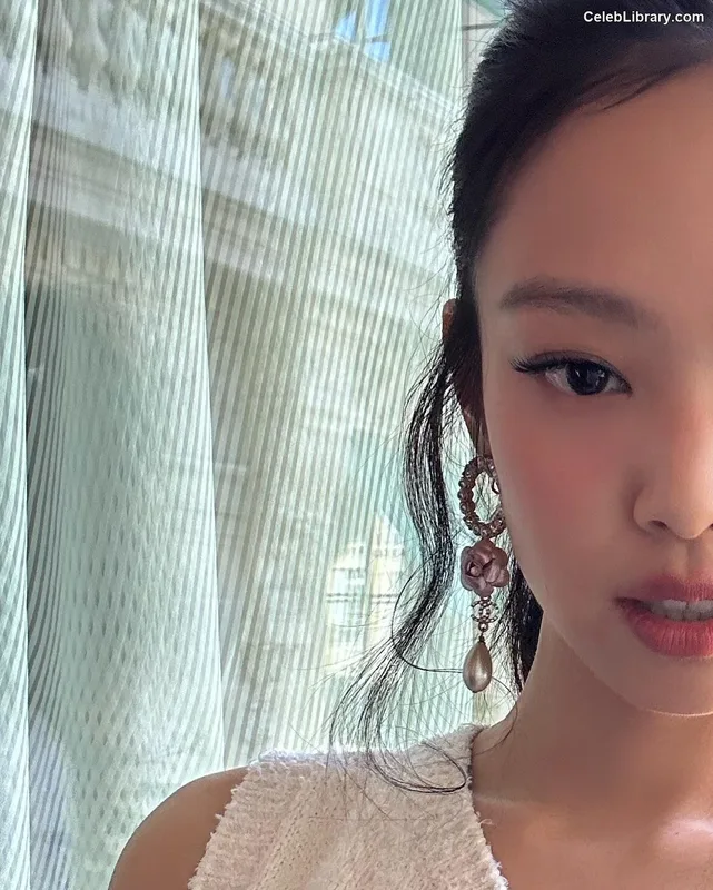 Jennie  BLΛƆKPIИK (Blackpink) photo 21 of 3632