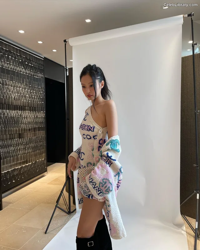 Jennie  BLΛƆKPIИK (Blackpink) photo 24 of 3632