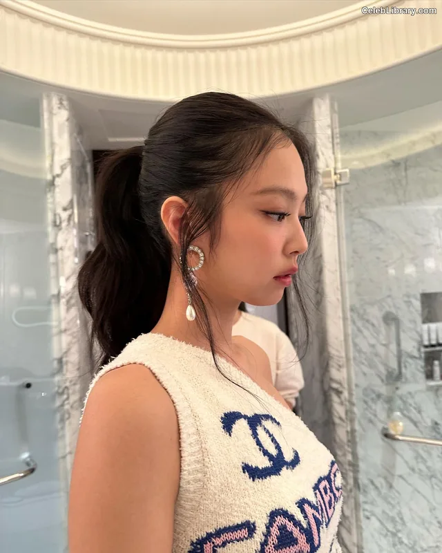 Jennie BLΛƆKPIИK (Blackpink) photo 3 of 3632