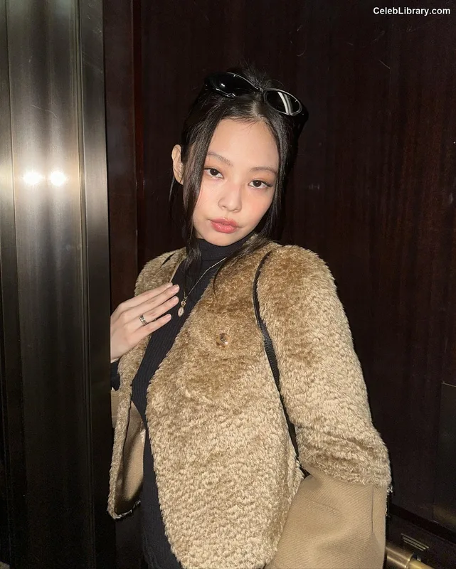 Jennie BLΛƆKPIИK (Blackpink) photo 8 of 3632