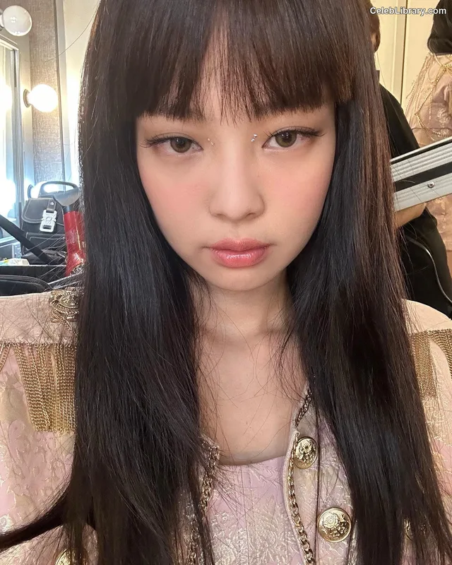 Jennie BLΛƆKPIИK (Blackpink) photo 14 of 3632