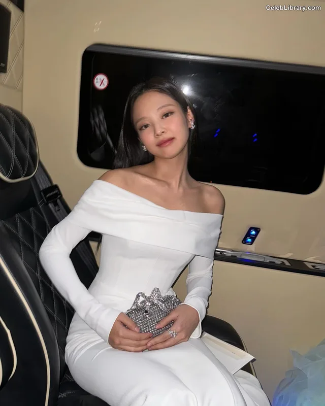 Jennie BLΛƆKPIИK (Blackpink) photo 24 of 3632