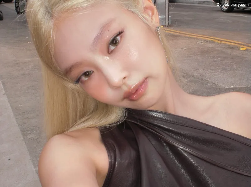Jennie BLΛƆKPIИK (Blackpink) photo 12 of 3632