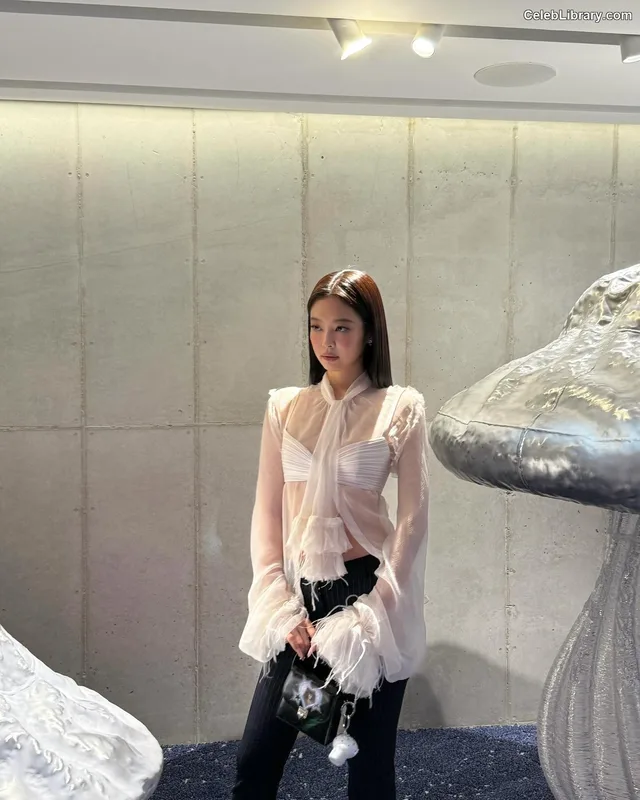 Jennie BLΛƆKPIИK (Blackpink) photo 21 of 3632