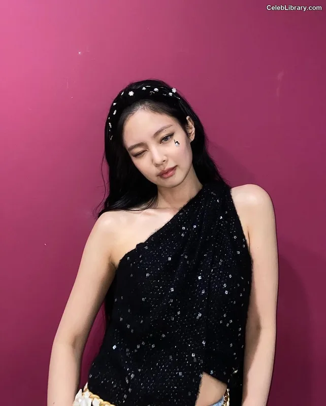 Jennie BLΛƆKPIИK (Blackpink) photo 21 of 3632