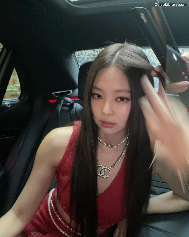 Jennie BLΛƆKPIИK (Blackpink) photo 23 of 3632